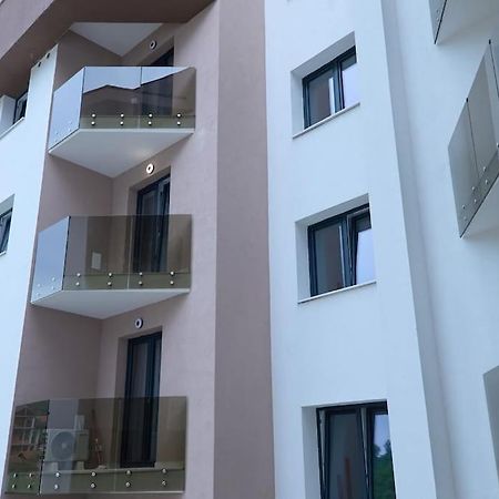 City Center Accomodation- 401 Resicabánya Kültér fotó